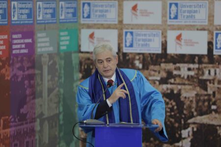 Ali Ahmeti nderohet me titullin “Doctor Honoris Causa” nga Universiteti Evropian i Tiranës
