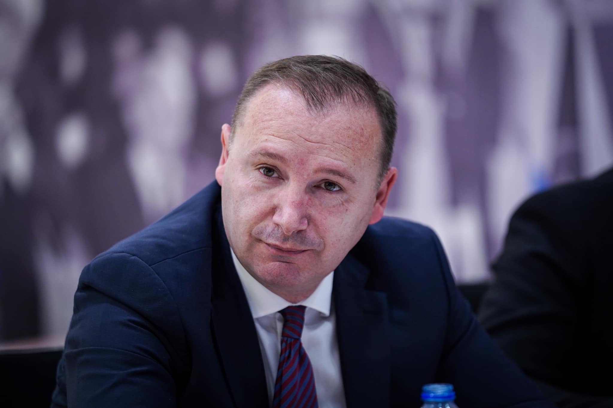 Zemaj i ashpër me VV në  Duan të hapin qendra votimi në kafe të rakisë