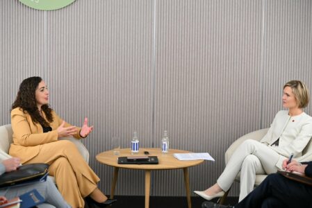 Osmani takon kryeministren e Islandës, e falënderon për mbështetje për anëtarësim në KiE