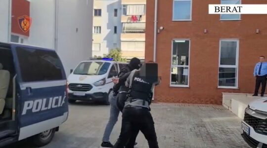 Operacion antidrogë në Berat, kapet 27-vjeçari me 1.5 kg kokainë