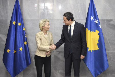 Kurti i kërkon Von der Leyenit pyetësorin për anëtarësim dhe dhënien e statusit të vendit kandidat për Kosovën