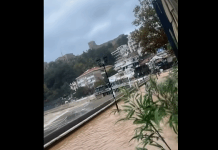 Vërshime në Ulqin, pamje nga plazha e vogël