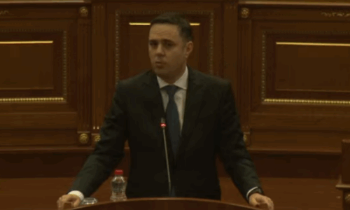 Abdixhiku, VV’së: Na keni thënë numrat i kemi, na keni bllokuar për 8 muaj – urdhëroni mateni vetën