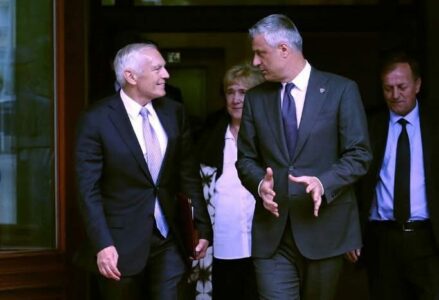 Wesley Clark pritet të dëshmojë më 18 ose 19 nëntor në Hagë