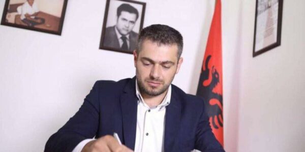 Ministri Hoti gjen pasaktësi edhe për Krushën e Madhe: Të tërhiqen materialet, Prokuroria ta shqyrtojë rastin