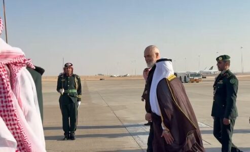 Rama mbërrin në Riad, pritet nga Princi i Kurorës së Arabisë Saudite
