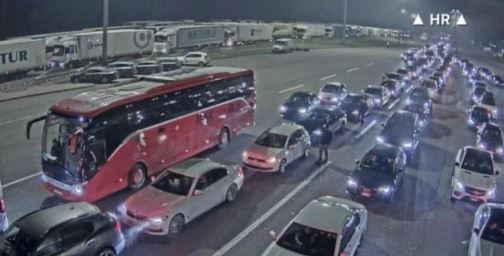 Dyshohet se në kufirin Kroaci-Serbi janë ndaluar shtatë kosovarë