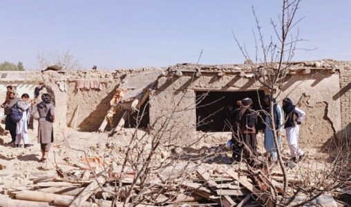 Afganistani dhe Pakistani zotohen të respektojnë armëpushimin pas luftimeve vdekjeprurëse