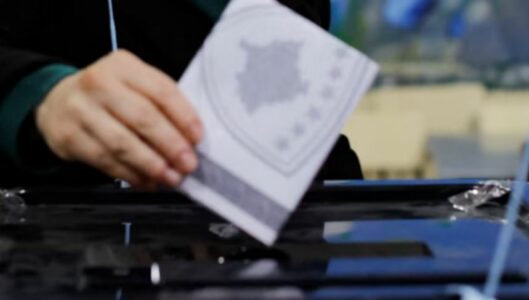 Reuters: Kosova në zgjedhje pas bllokadës njëvjeçare, standardi i jetesës, shqetësim kryesor për votuesit