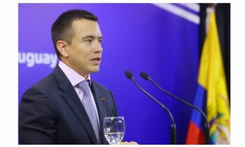 “Tentuan të më helmonin me çokollata”, presidenti i Ekuadorit sërish në shënjestër të atentateve