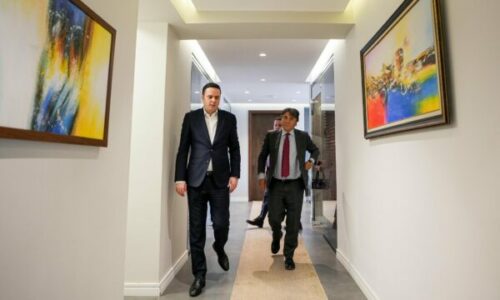 Ambasadori italian takon Abdixhikun – Diskutojnë për zhvillimet politike dhe qëndrimet e LDK’së