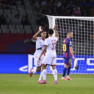 PSG e mposht Barcelonën në shtëpi, me rezultat 1:2