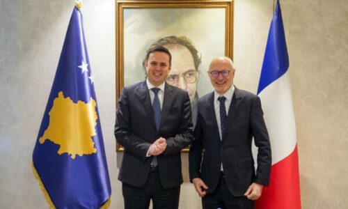 Abdixhiku pret në takim ambasadorin francez: Flasin për zhvillimet politike dhe ecurinë e fushatës për zgjedhjet e 12 tetorit