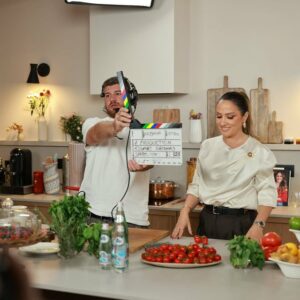 Pas dy vitesh larg ekranit, Arbana flet hapur: Televizioni nuk është bota që mendoni