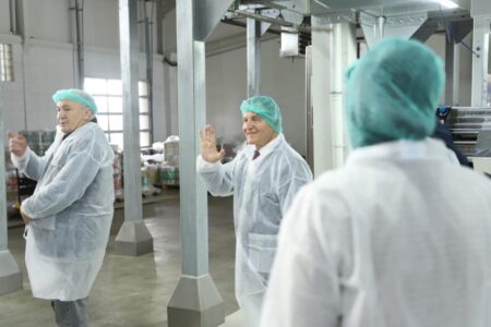 Ferit Idrizi viziton “Vipa Chips”: Shembull suksesi i prodhimit vendor që po e përfaqëson Kosovën në tregjet evropiane