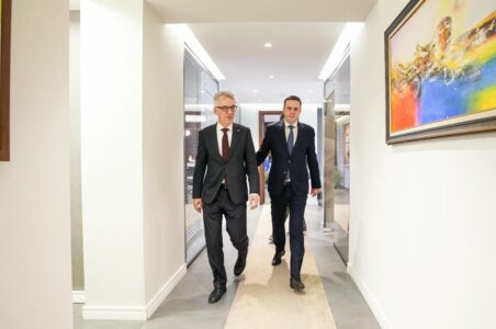 Abdixhiku takon ambasadorin e ri gjerman, e informon për zhvillimet politike dhe procesin e zgjedhjeve