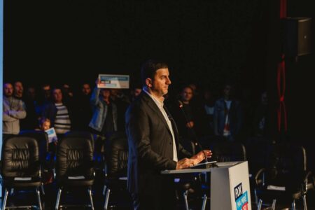 “Çdo njohje e re është një hap përpara”, Memli Krasniqi i gëzohet njohjes së Kosovës nga Siria