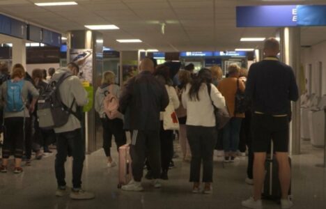 Nis zbatimi i sistemit të ri i hyrjeve dhe daljeve në kufijtë e BE-së