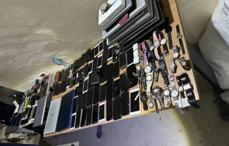 Dogana ndalohen pajisje elektronike të kontrabanduara në Vërmicë
