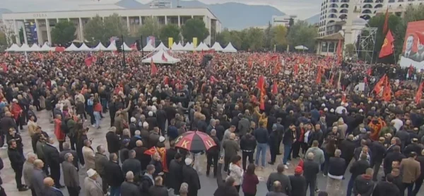 Hamza: Tubimi në Tiranë, mesazh që të gjithë shqiptarët i përkrahin çlirimtarët