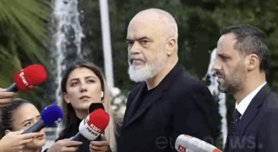 Mbahen homazhe për gjyqtarin Astrit Kalaja, i pranishëm kryeministri Rama