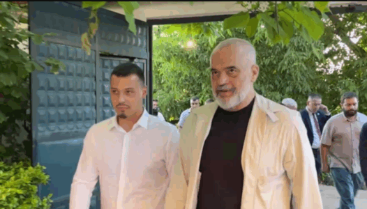 Rama shkruan për Thaçin, Endriti e shpërndanë postimin e tij