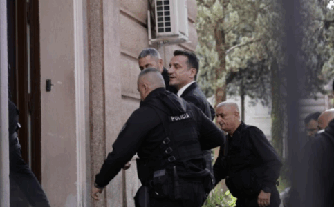 Zbulohet se çka tha Erion Veliaj kur po hynte me pranga në Gjykatën Kushtetuese