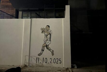 Festa e Rey Manajt ndaj Serbisë bëhet mural jashtë palestrës Minatori në Mitrovicë