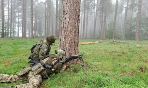 FSK pjesë e operacionit në Britani për trajnimin e ushtarakëve nga Ukraina – pamje nga stërvitjet