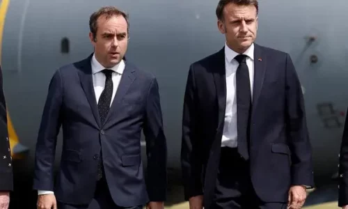 Dorëheqja e kryeministrit, Franca në krizë të re politike