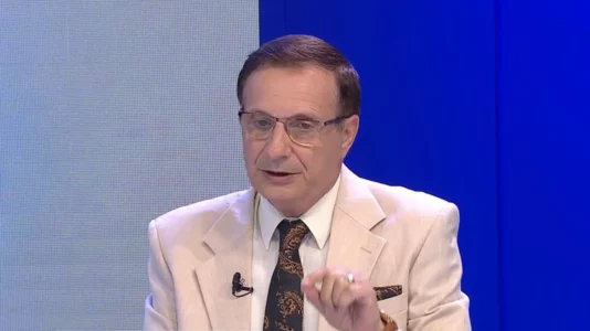 Diplomati shqiptar kërkon reagim urgjent: Serbia po fiton pikë nga kundërvënia SHBA-Kosovë