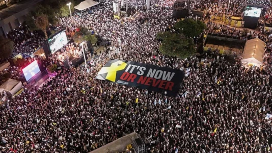 “Tani ose kurrë”, protesta masive në Izrael – kërkohet fundi i luftës