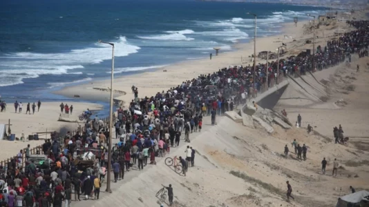 Pas armëpushimit, mijëra palestinezë kthehen në zonat e braktisura të Gazës