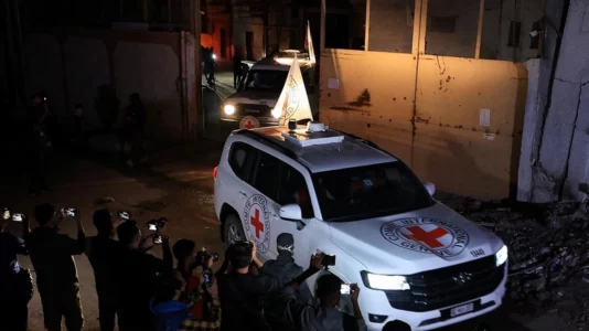 Hamasi thotë se do të dorëzojë dy pengje të tjera të vdekura sonte