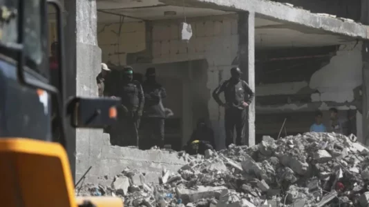 Pse Izraeli nisi sulme ajrore në Gaza dhe pastaj “rifilloi” armëpushimin?