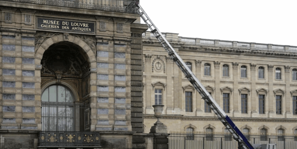 Spiunët izraelitë u ranë në fije hajdutëve të Luvrit në Paris