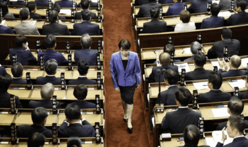 Historike: Japonia zgjedh një grua si kryeministre