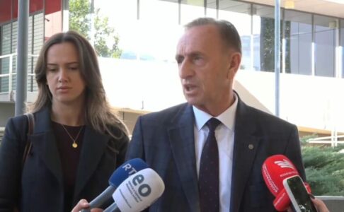 Azemi para takimit me Muratin: Paga minimale për punëtorët privat duhet të jetë 600 euro