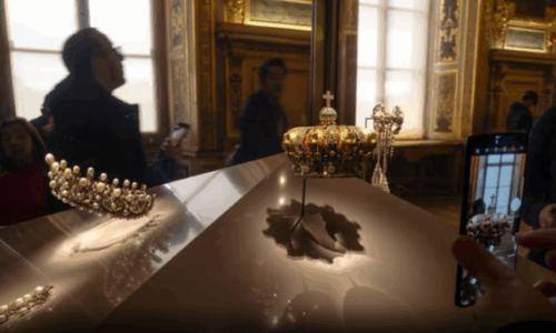 Vjedhja e bizhuterive në Muzeun e Luvrit, çfarë do të ndodhë me xhevahiret e Napoleonit?