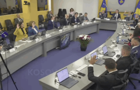 Tash ndahen para edhe për familjet në nevojë