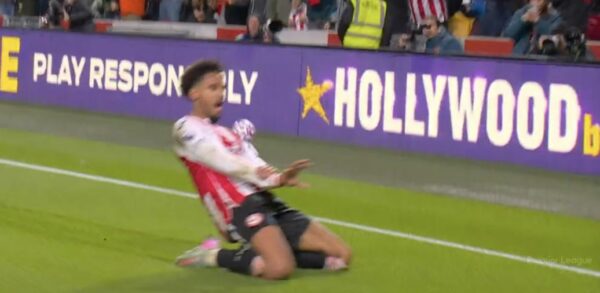 Dy gola shënohen në minutat e fundit të pjesës së parë në ndeshjen Brentford – Liverpool