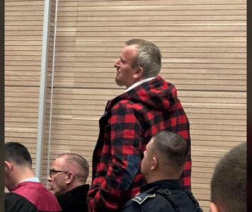 “Tybe s’jam kurrqysh”/ Një nga të akuzuarit për 400 kg drogë shfaq shqetësimet shëndetësore përpara gjykatës