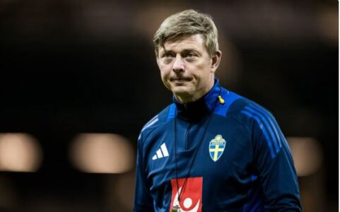 Kosovës ia sheh ‘sherrin’ – Tomasson shkarkohet nga Suedia