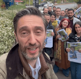 Uran Ismaili fton qytetarët në tubimin përmbyllës më 10 tetor në Sheshin ‘Skënderbeu’