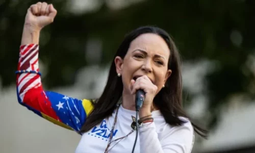 Venezuela mbyll ambasadën në Norvegji pas çmimit Nobel për lideren e opozitës