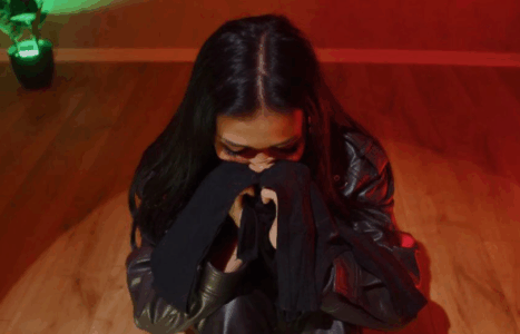 Xheneta shfaqet me bluzën e Gjestit? Detaji që po nxit dyshime