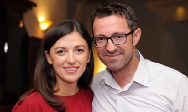 Burrë e grua  turren   i bëjnë me Serbi ish luftëtarët e UÇK së dhe bashkëluftëtarit të Adem Jasharit