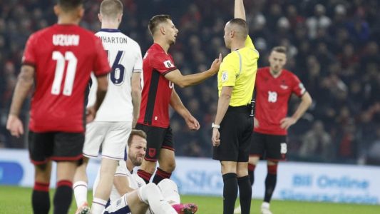 Mbyllet pa gola pjesa e parë Shqipëri-Angli