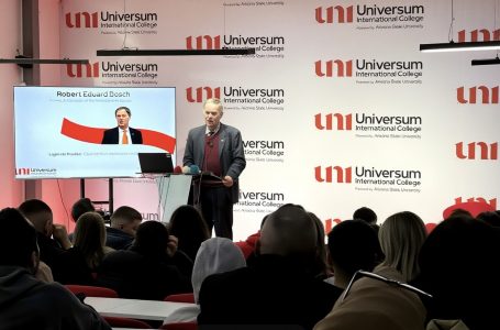 Ish-Ambasadori i Holandës në Kosovë, z. Robert Eduard Bosch mban ligjëratë publike për studentët e UNI – Universum International College