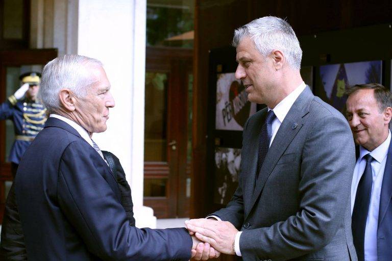 Clark  Hashim Thaçi nuk ishte komandant ushtarak